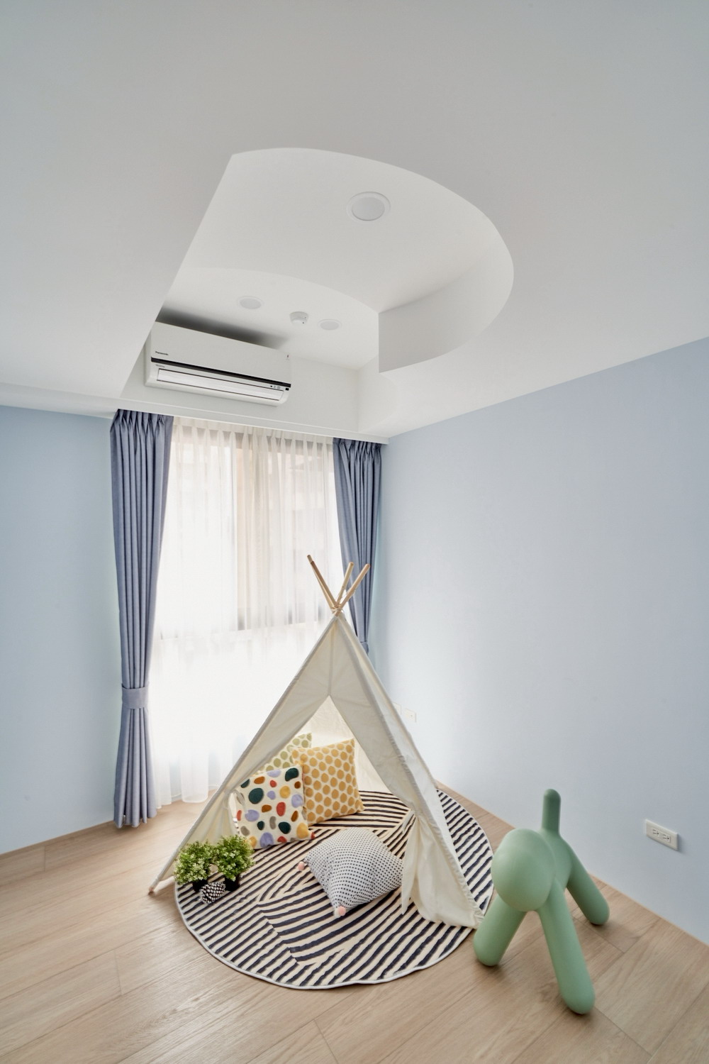 安居，不是停留，而是被安放。